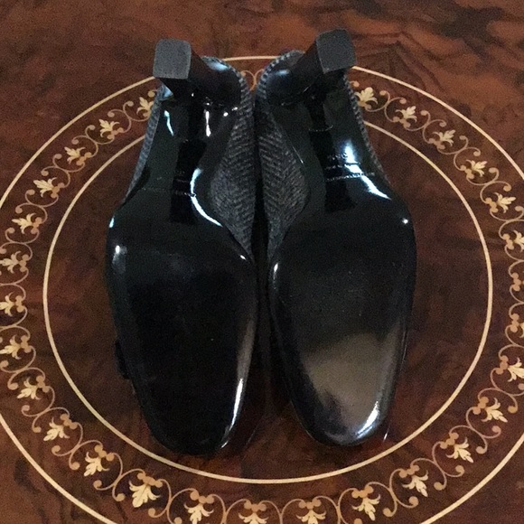 Burberry Herringbone Tweed Leather Silver Buckle Black/White Authentic Heels - Picture 8 of 12